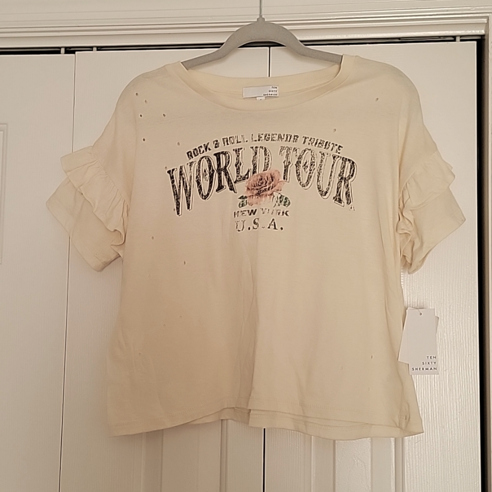 Cream colored NWT short sleeve t shirt, sz S